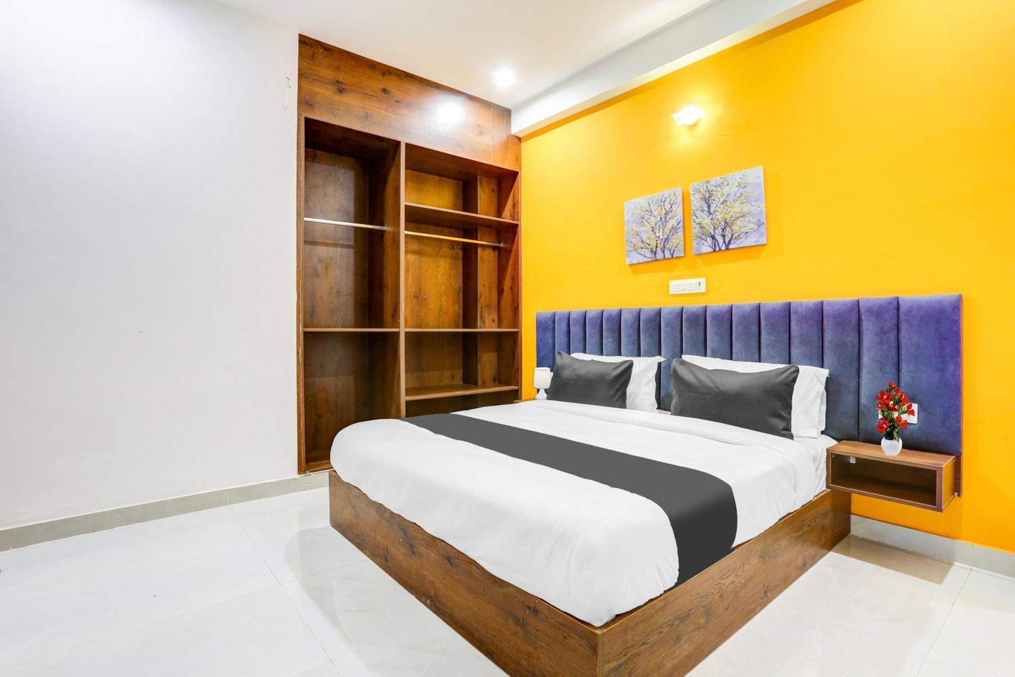 Super Townhouse Sector 69 Gurgaon Hotel Bagian luar foto