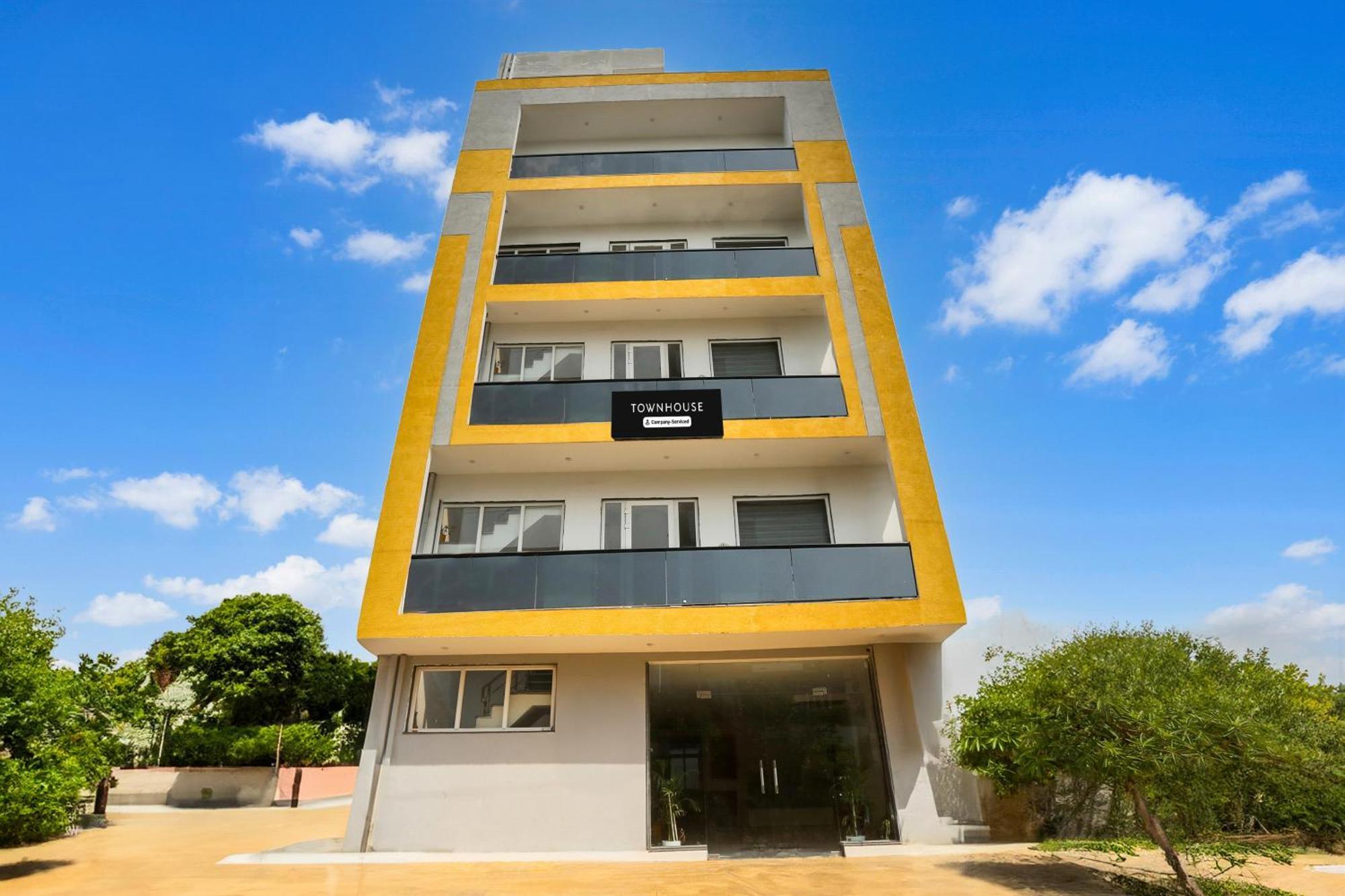 Super Townhouse Sector 69 Gurgaon Hotel Bagian luar foto